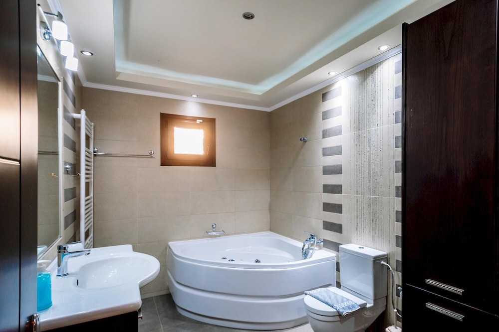 Hidden Heaven Luxury Villa view 2