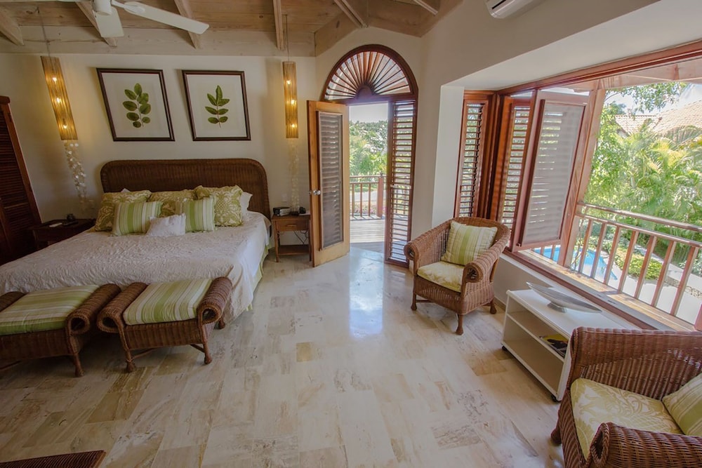 Villa Las Piñas
