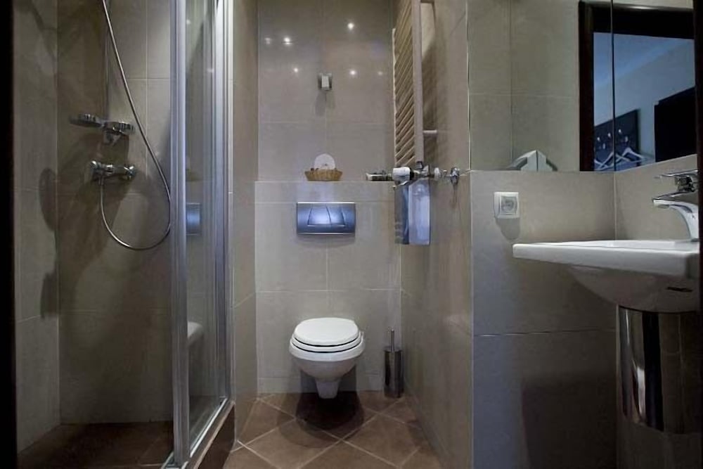 Krakow Vacations - Atlantic Hotel - Property Image 8