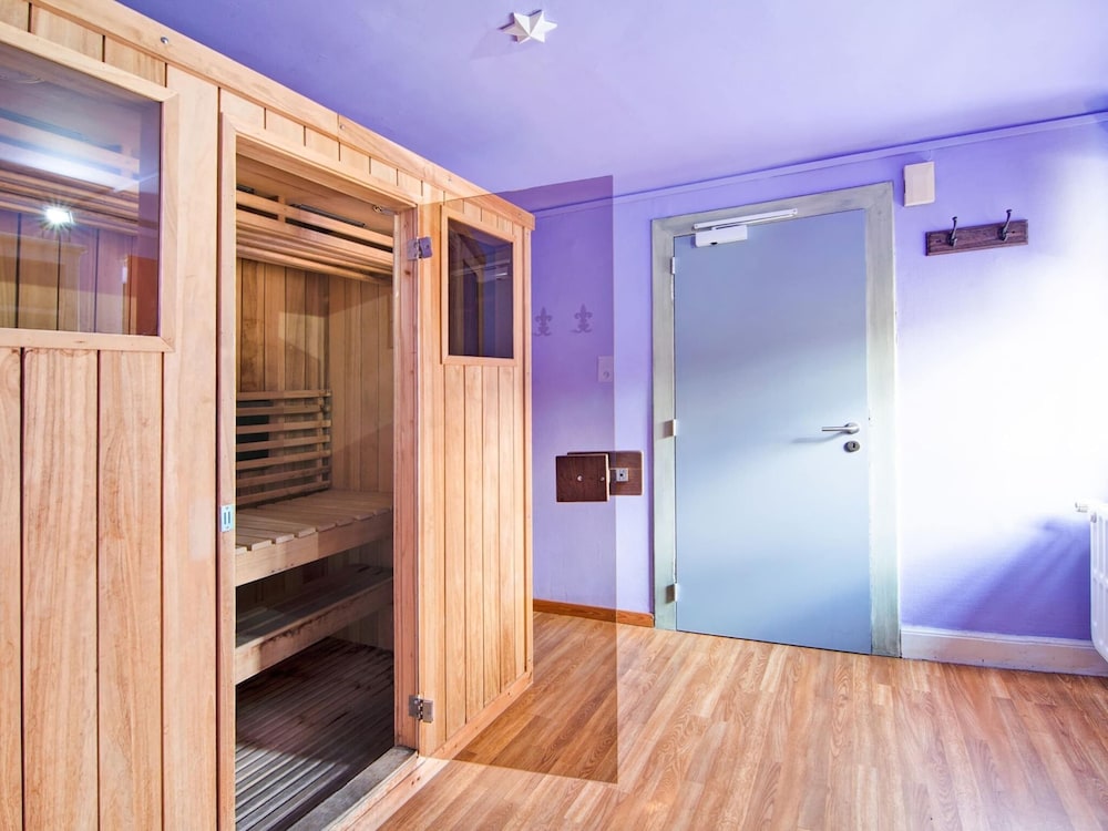 Holiday Home in Sourbrodt With Pool & Sauna