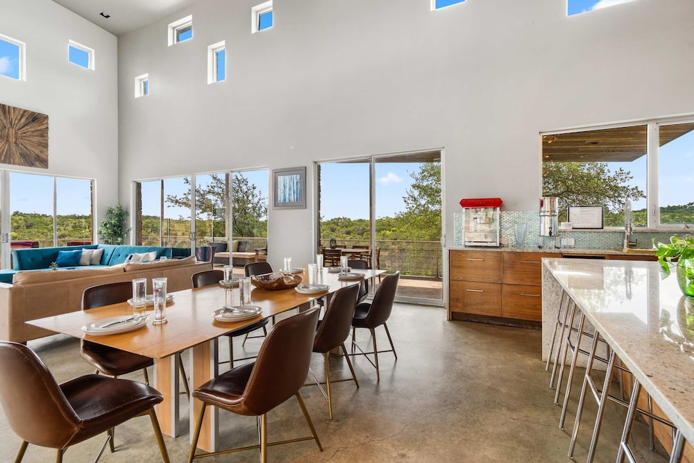 Luxury 4BR Hilltop Retreat With Scenic Views