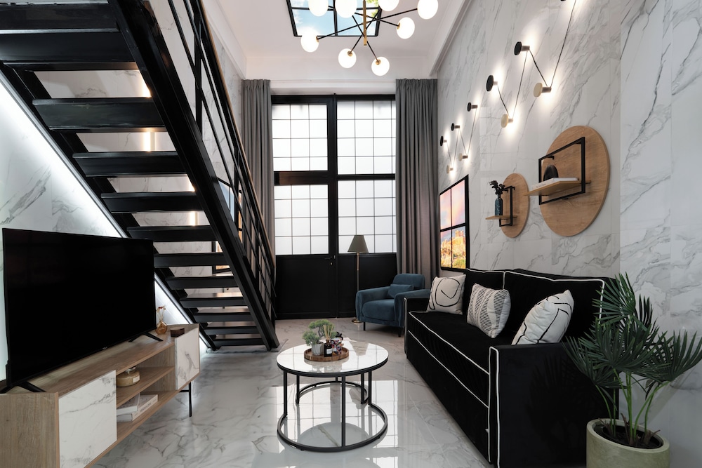 Koukaki Golden Lofts