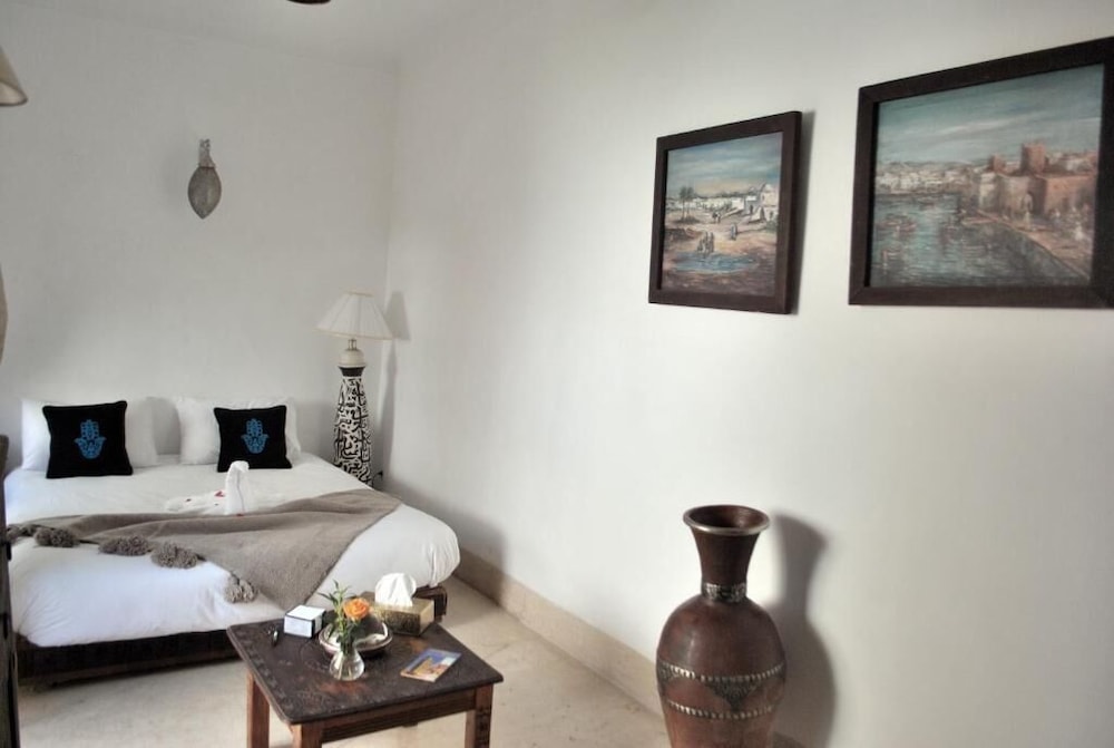 Riad Essaada