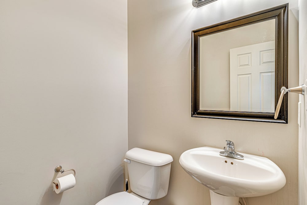 Close to Main Street: Townhome in Zionsville