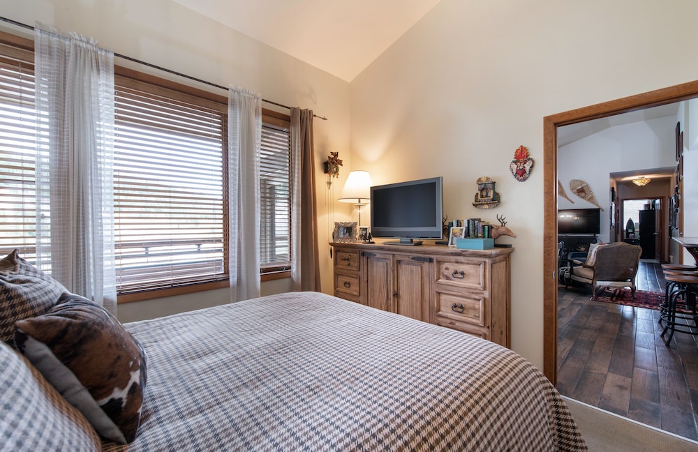 Winter Park CO Condos - Zephyr Mountain Lodge