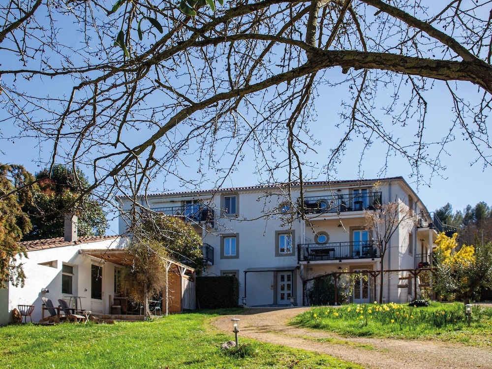 Residence Near Esperaza in a Beautiful Area