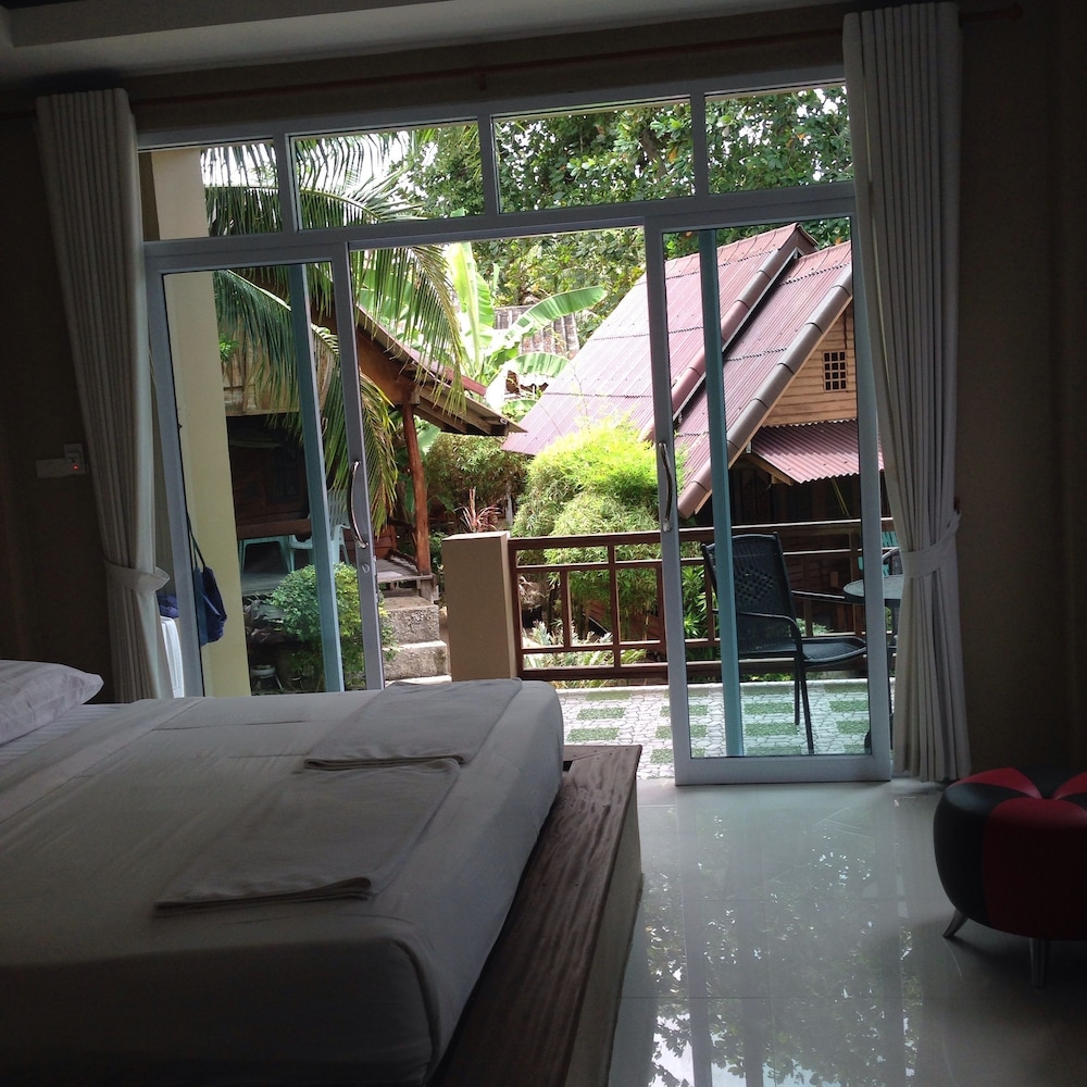 Hut Sun Bungalow