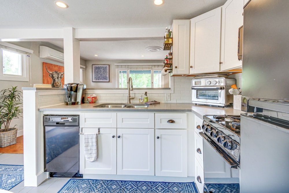 Half-mi to Dtwn: Updated Home in Prescott!