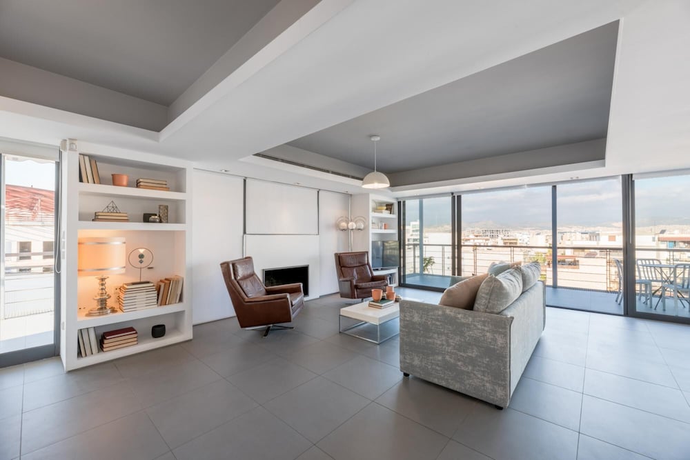 Spacious Loft in Gazi