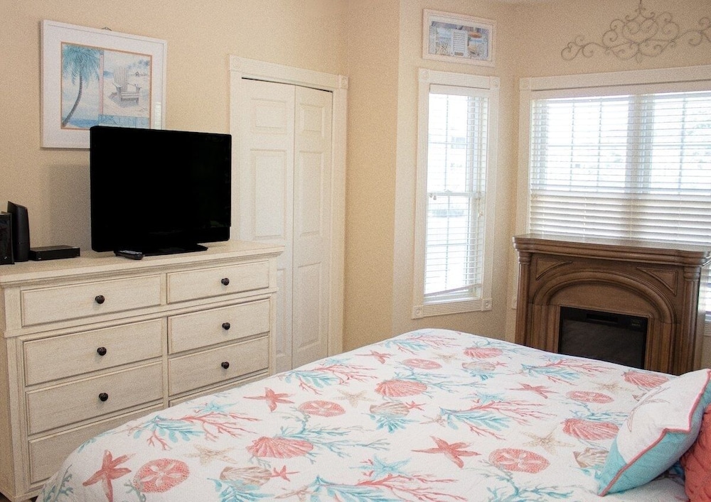 Magnolia Pointe 4801-202 2 Bedroom Condo