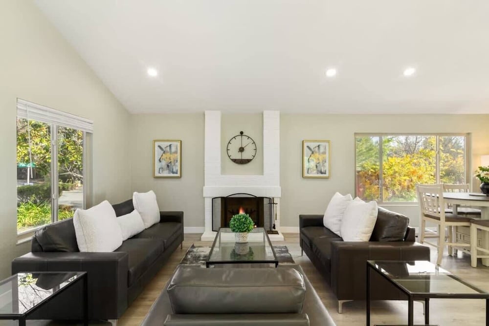 @ Marbella Lane - Amazing Views Serene Retreat