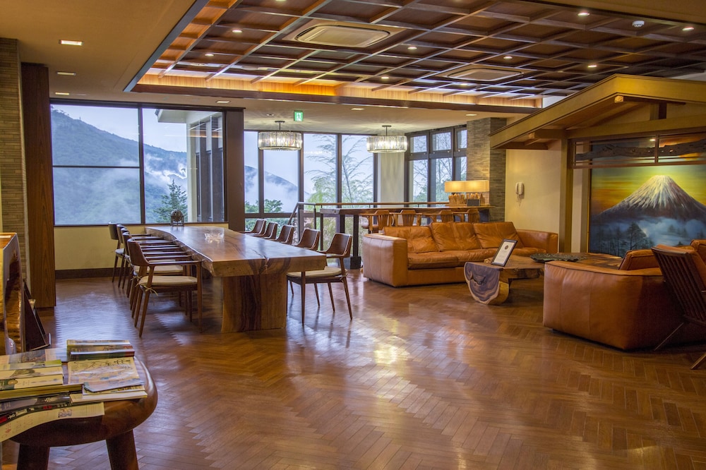 Harriway Hotel Hakone view 3