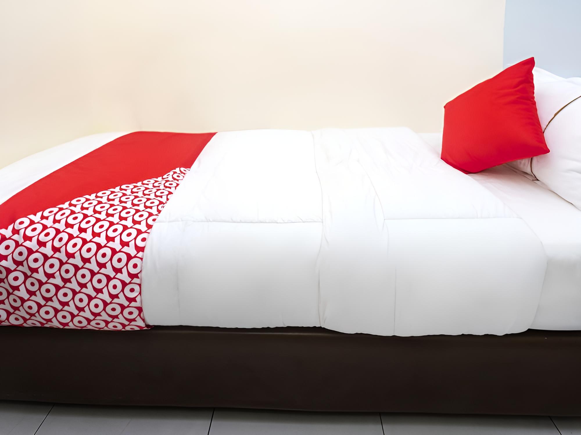 Super OYO 494 EG Hotel