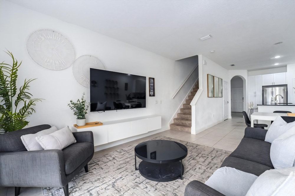 Resort 3BR Paradise Minutes From Disney