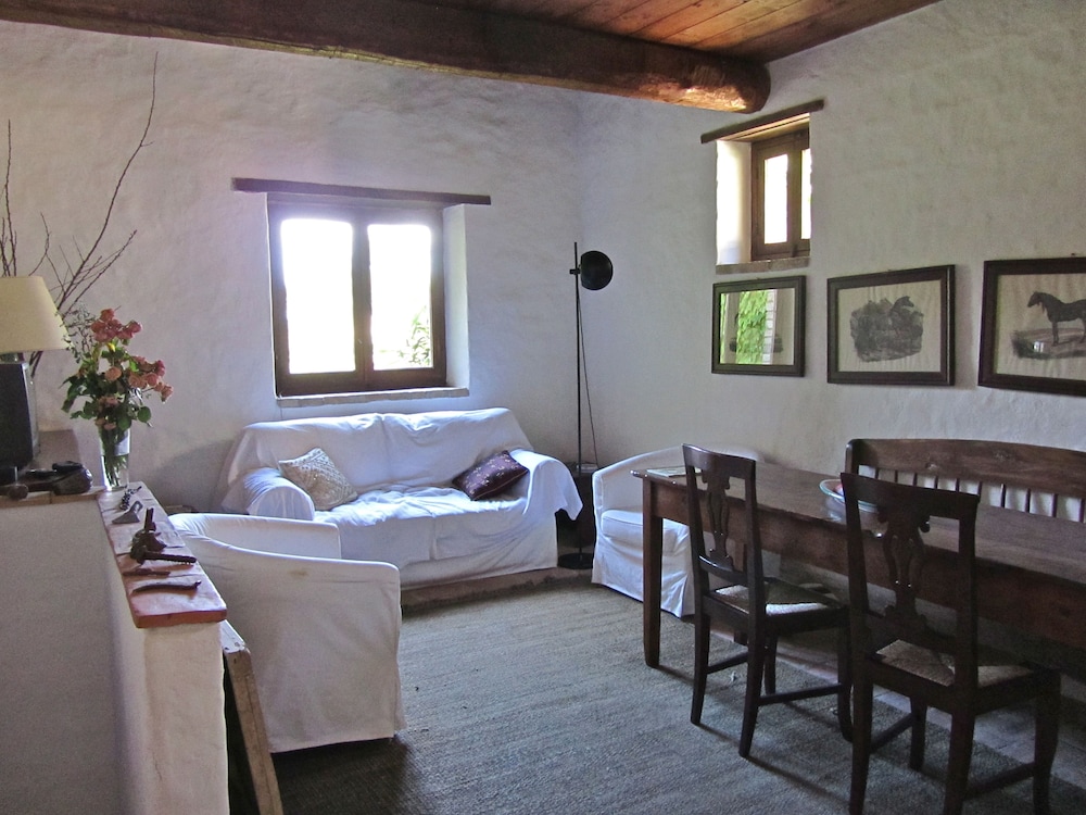 Photo 33