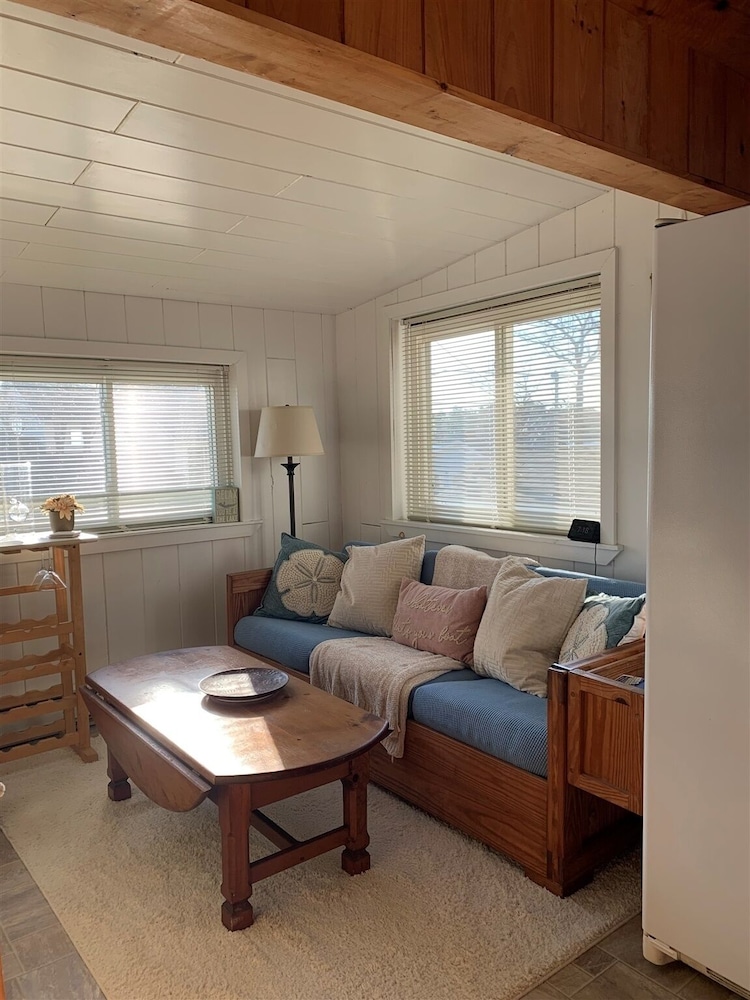 Livin The Dream Limit 6 3 Bedroom Home by RedAwning