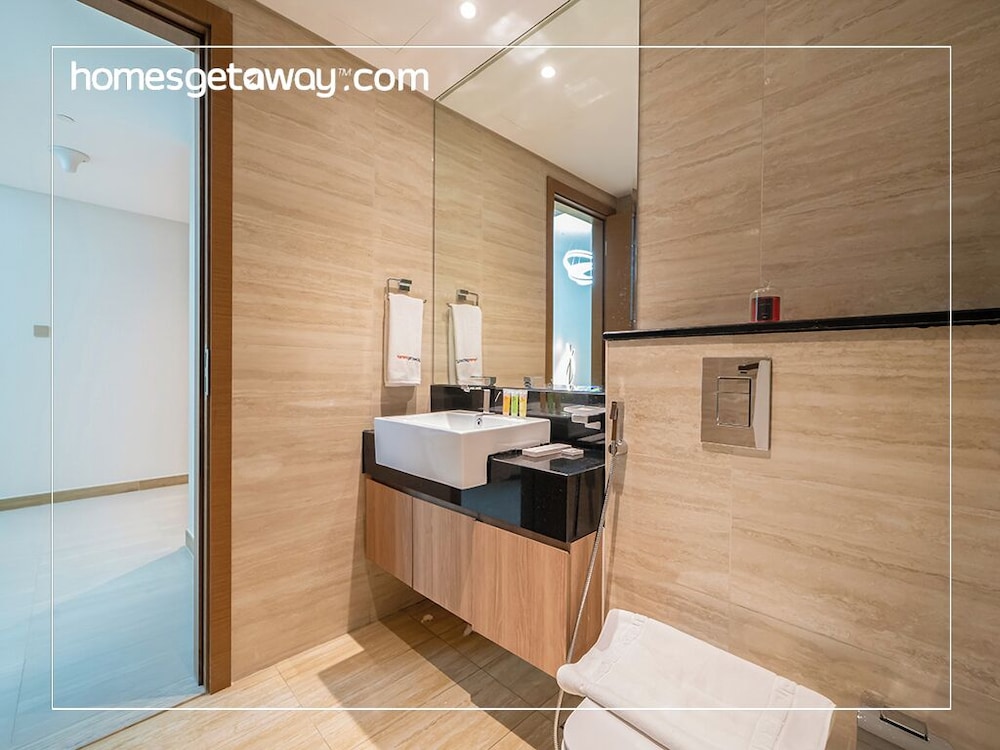 Indulge in Luxury 1BR Unit at Missoni Urban Oasis