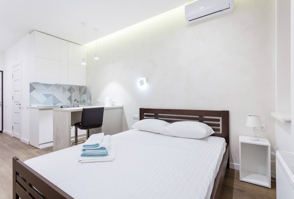 Comfort town on Reheneratorna Street  297 view 5