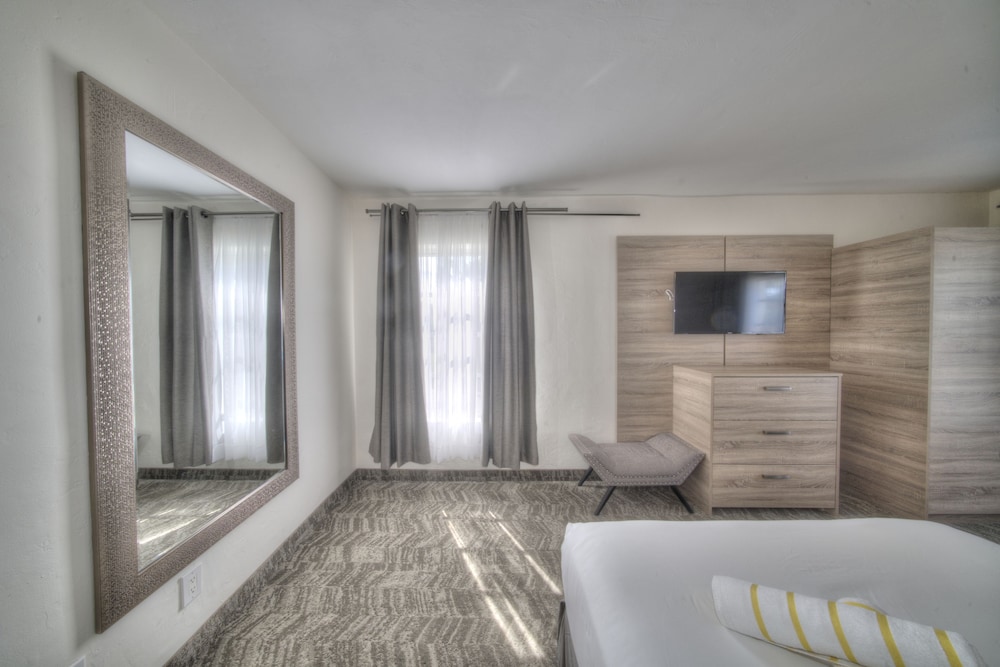 Riverside by the Beach Apartments