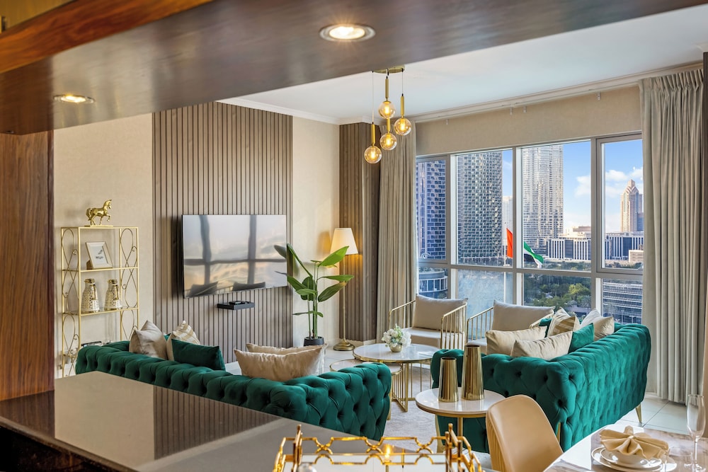 Durrani Homes - Lumina Grand 3BR with Burj khalifa and Fountain Views