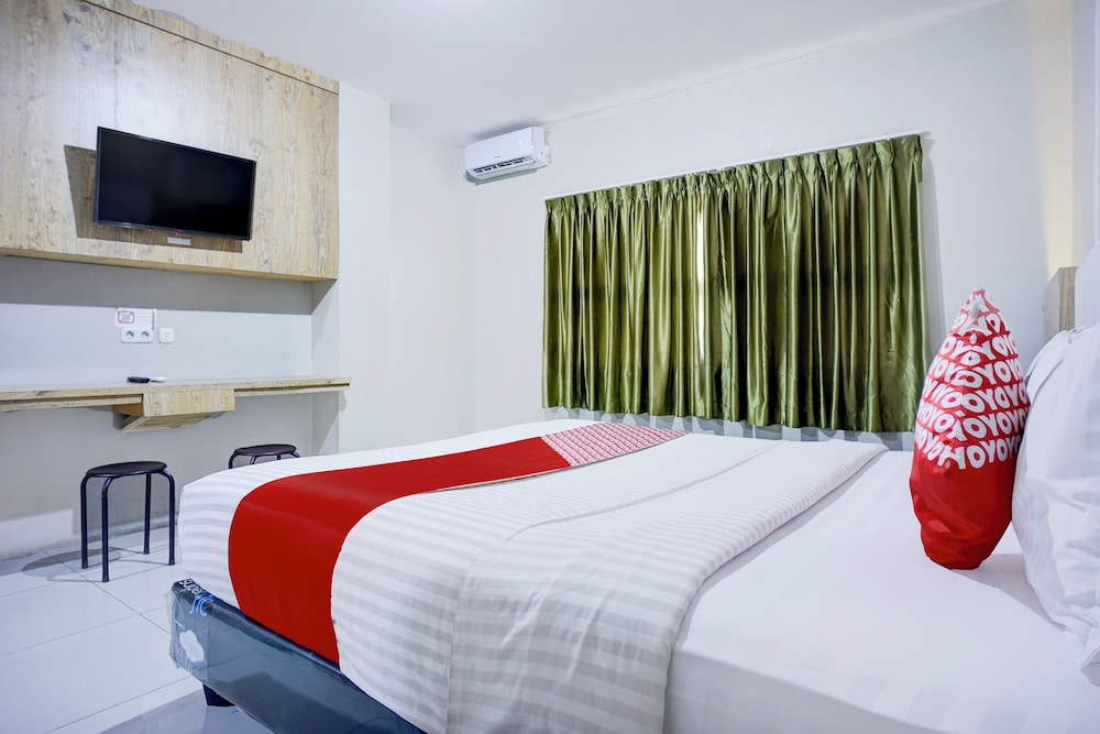 OYO 94772 Gapura Hotel