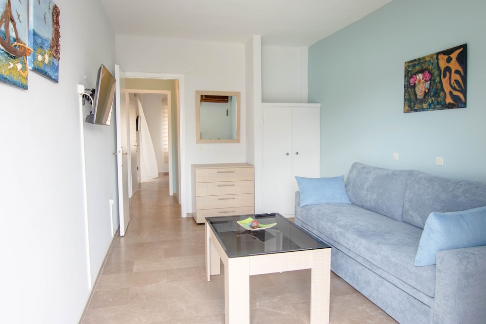 Akrotopi Apartments