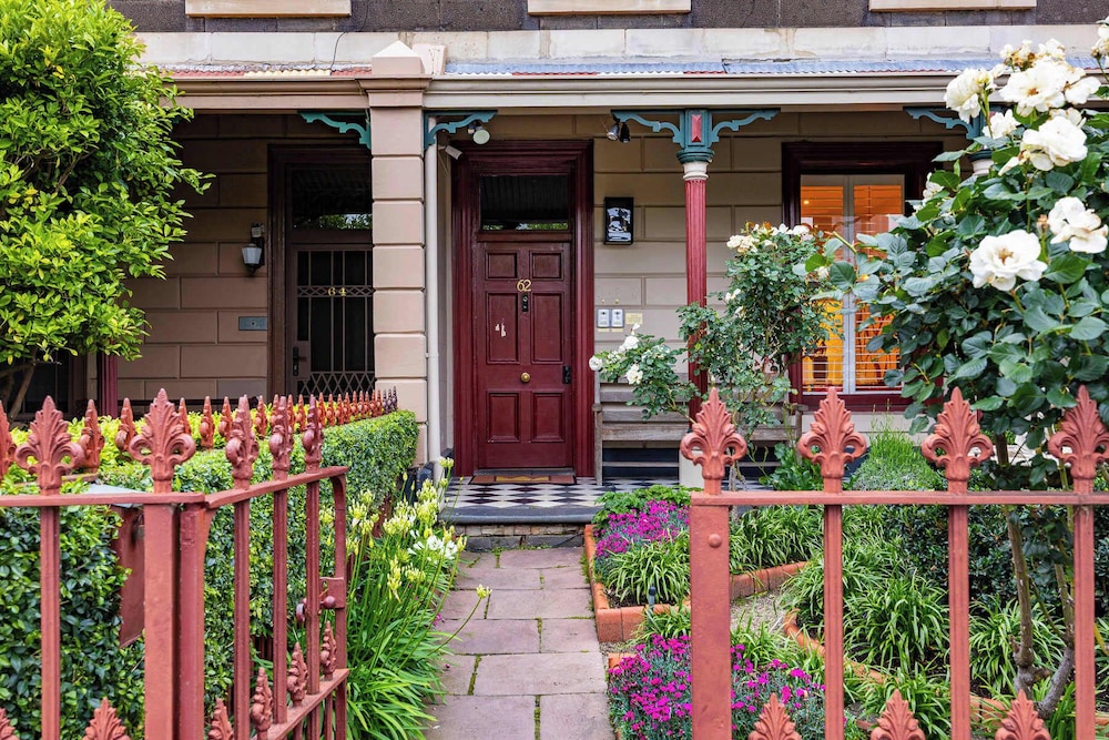 The Empress Direct Access Carlton Gardens