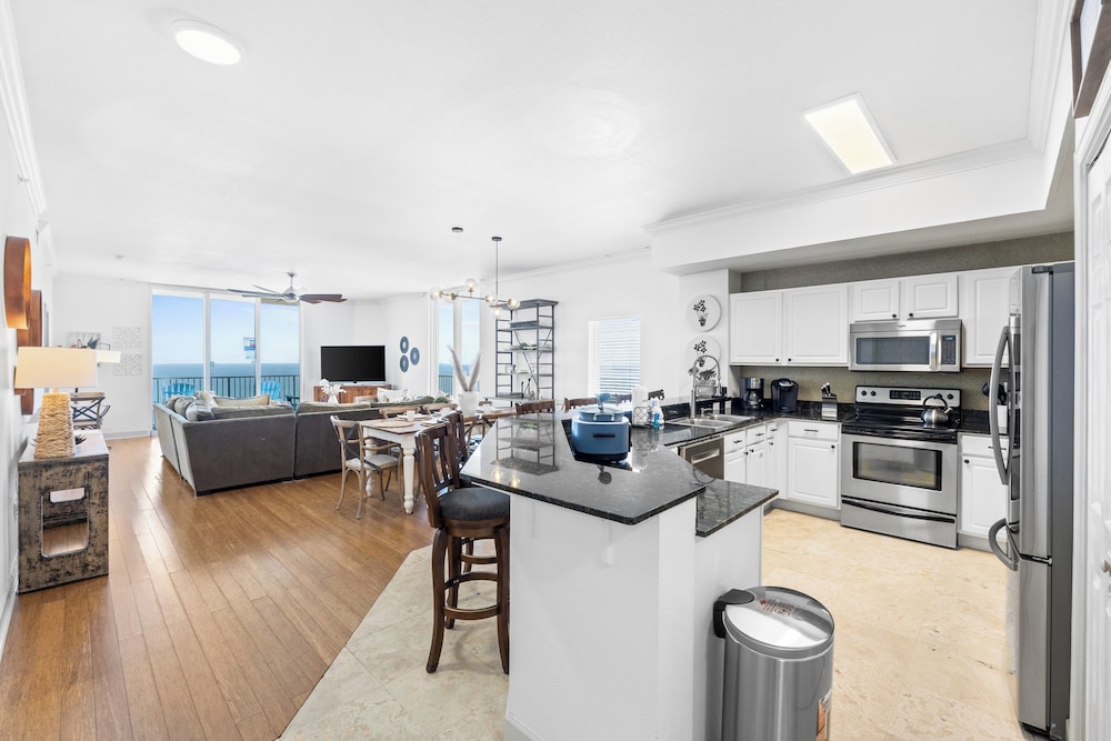 Tidewater by Book That Condo