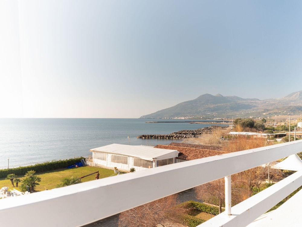 Belvilla by OYO Apartment in Policastro Bussentino photo 4