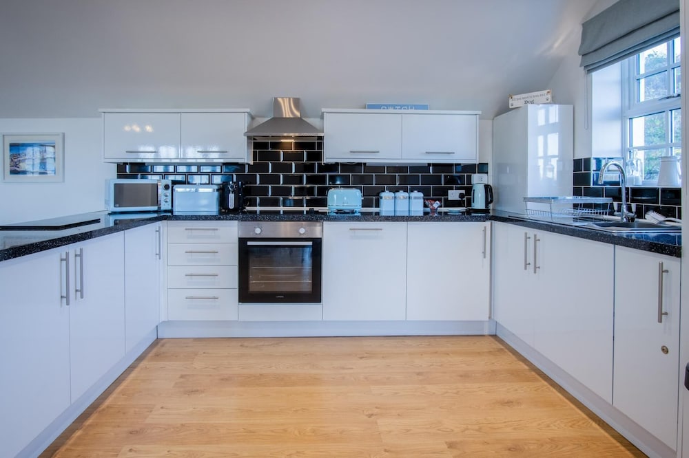 Caldey View Cottage - 1 Bedroom - Penally
