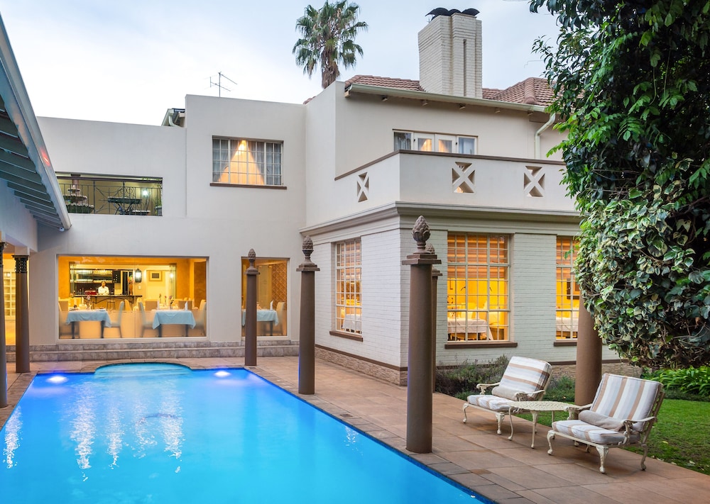 Johannesburg Vacations - 10 2nd Avenue Houghton Estate - Property Image 13
