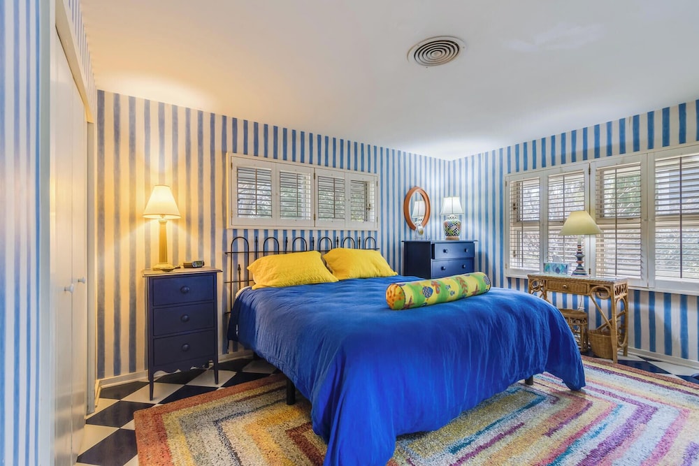 OAK Avenue 77