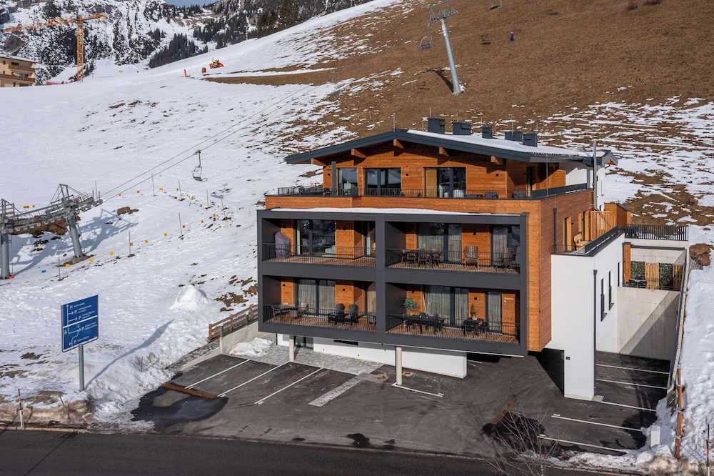 Alpenzauber Apartments by Monteviva