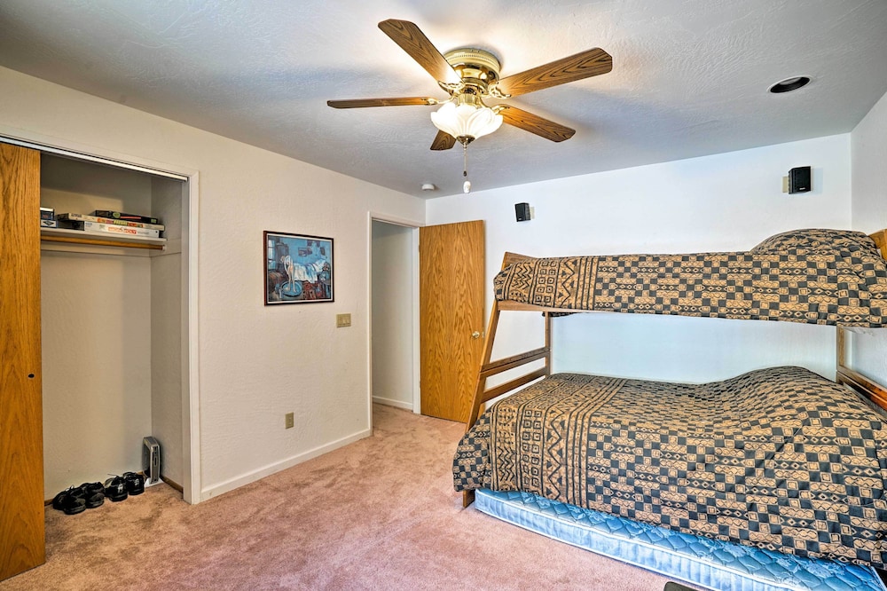Lake Tahoe Vacations - South Lake Tahoe Home w/ Deck: 4 Mi to Heavenly! - Property Image 24