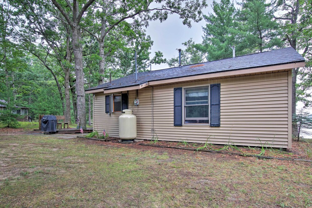 Baldwin Vacation Rental Cabin on Little Lake! view 5
