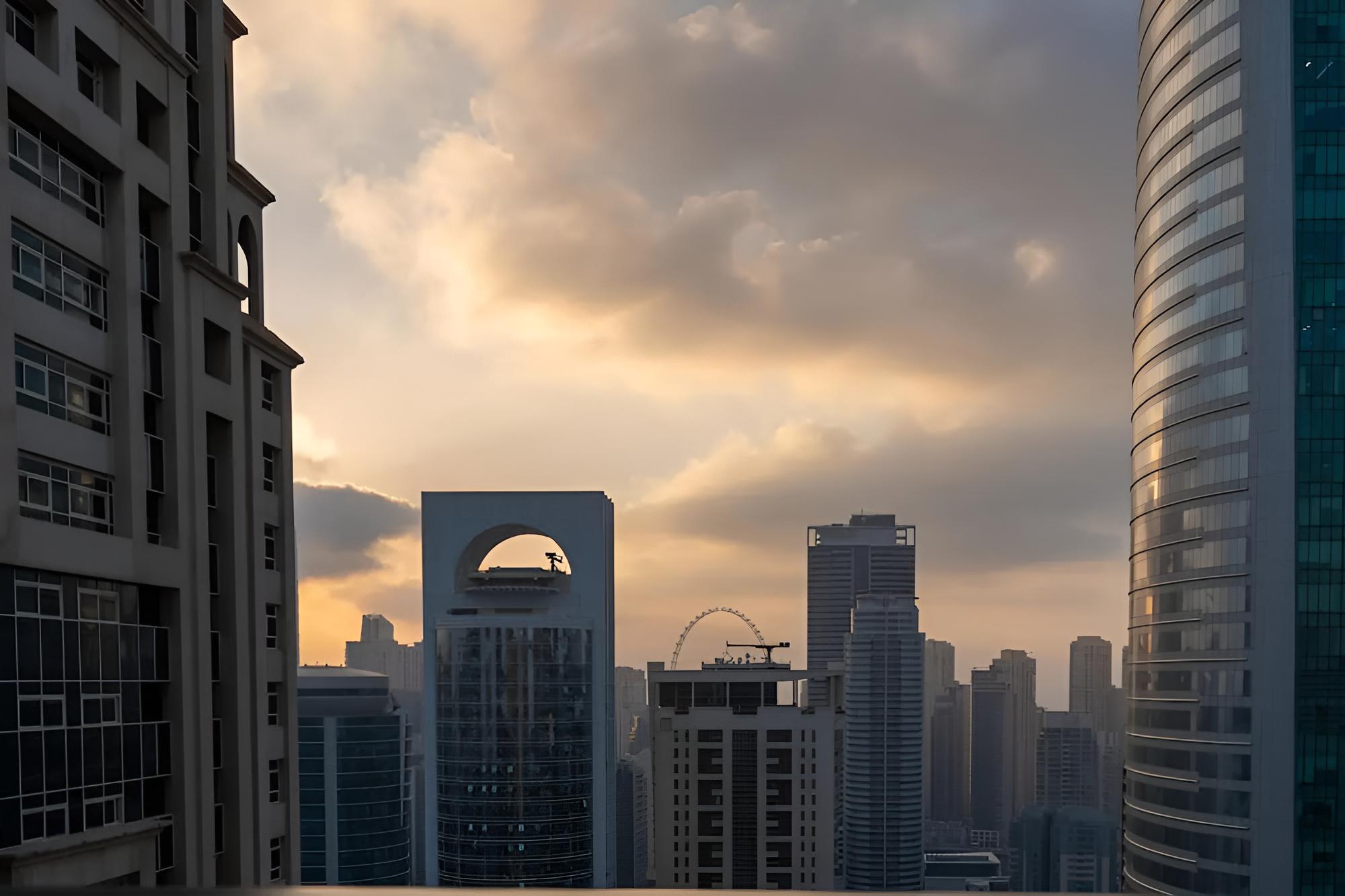 Cozy 2bdr in Jumeirah Lakes Towers