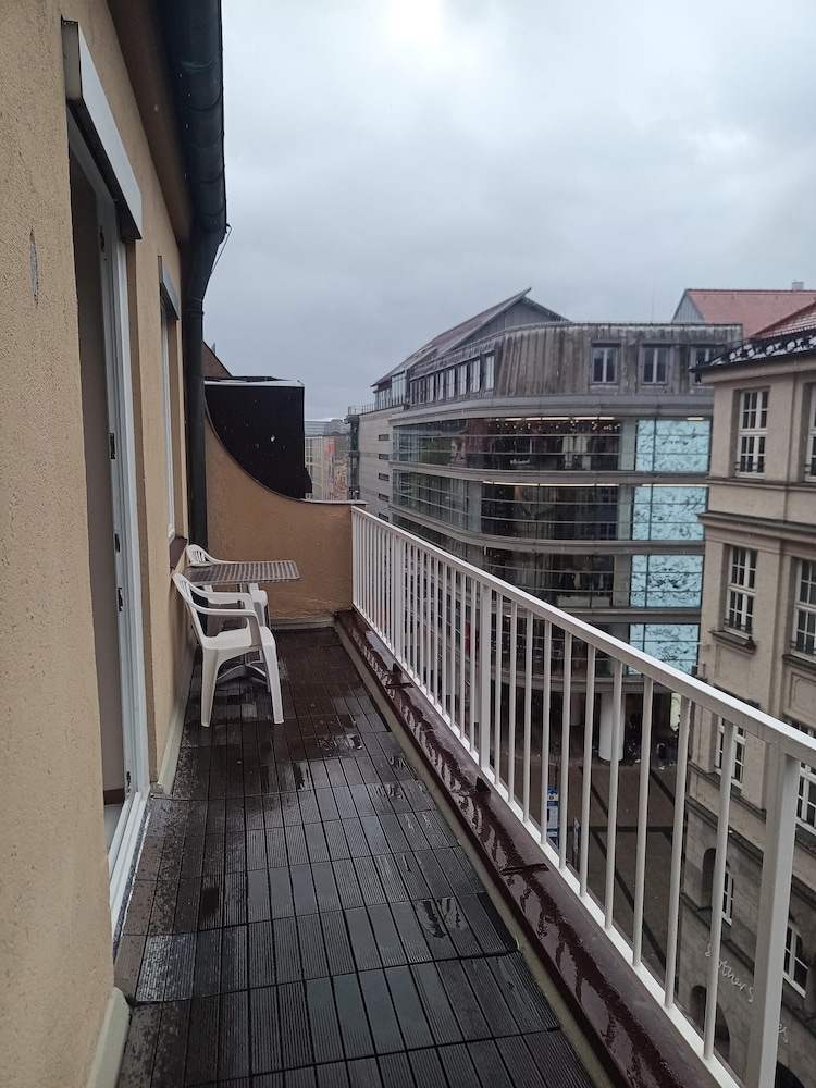 2-Rent Group Hostel Zimmer&Apartments GKP2