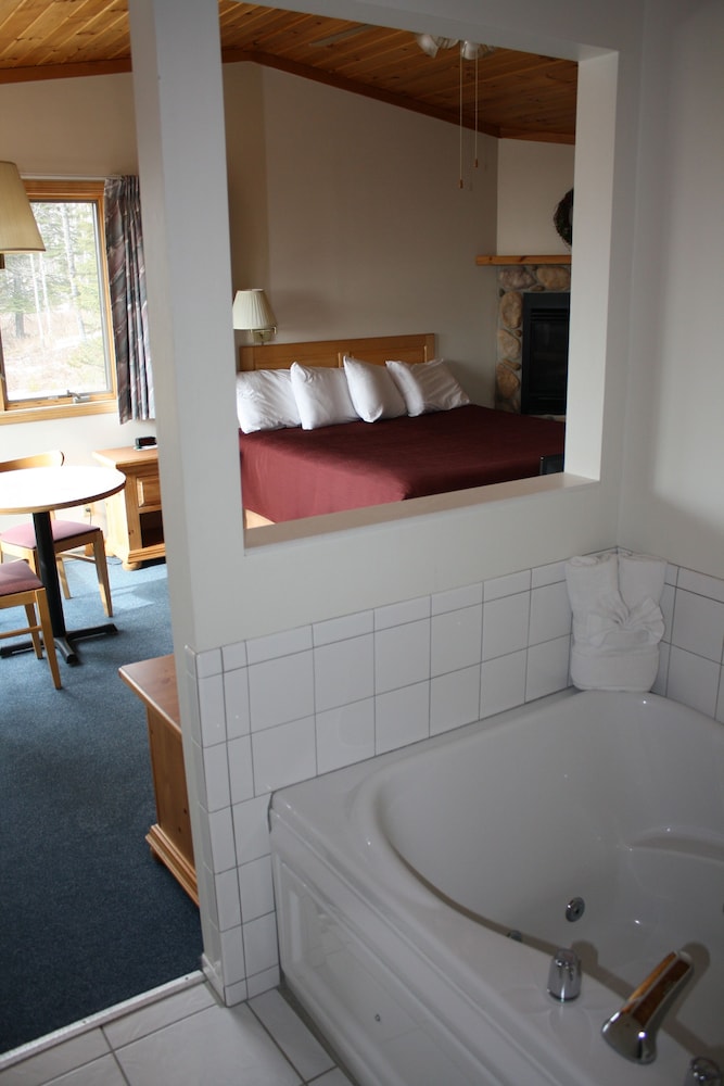 Superior Ridge Resort Motel