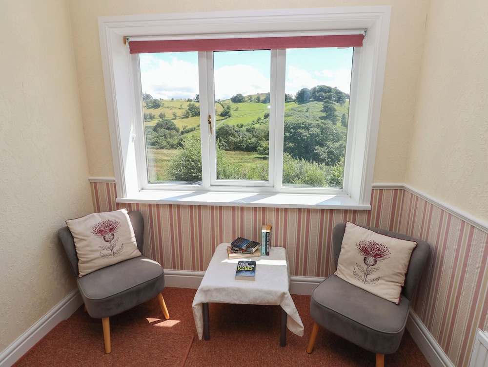 Hillside Lodge