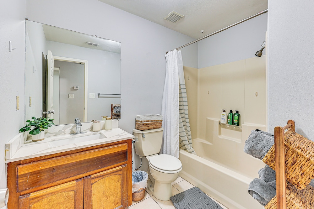 Near Utrgv & State Park: Cozy Mission Unit