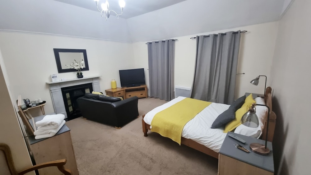 Sudbury Vacations - The George and Dragon Inn - Property Image 5