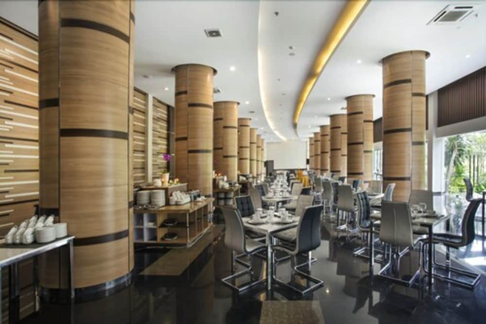 Lorin Sentul Hotel