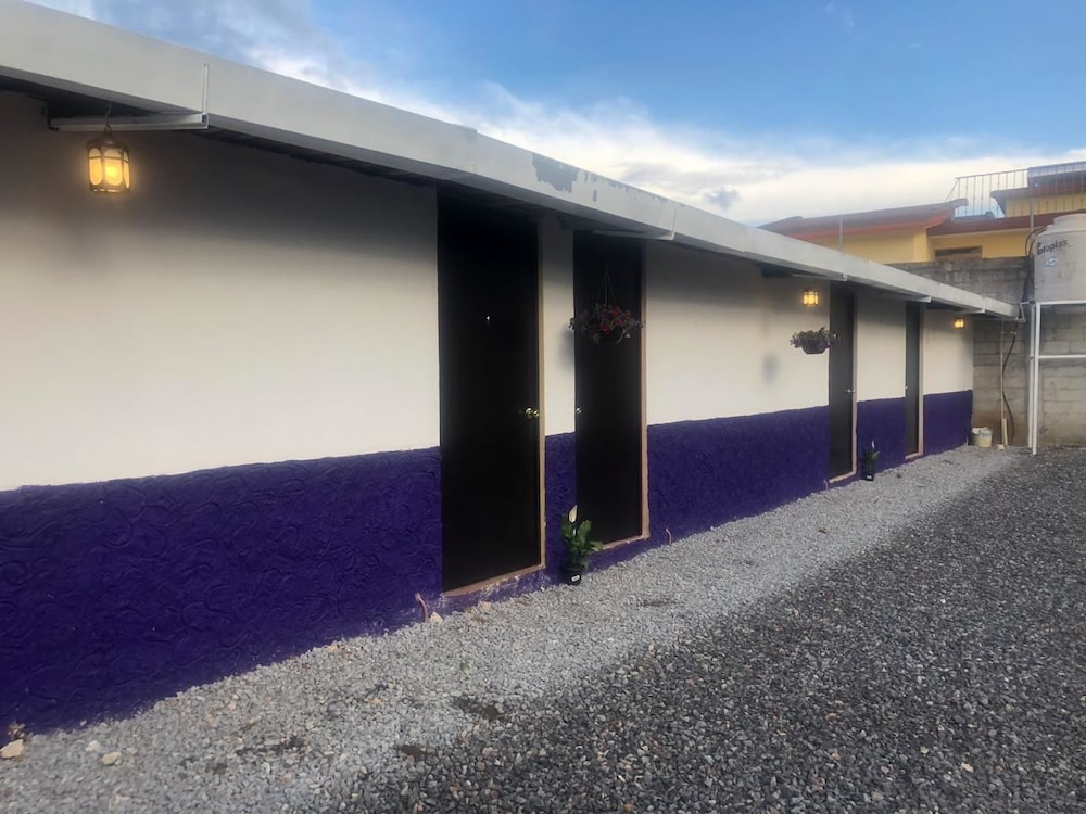 Hotel Cabaña Miroji - Image 1