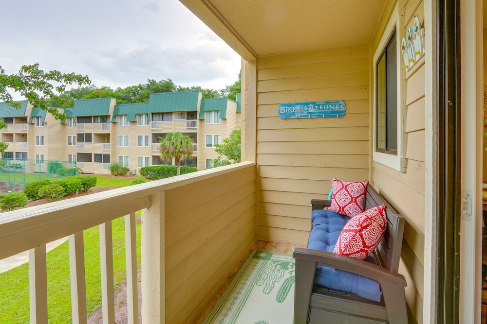 Hilton Head Island Condo - Beach & Pool On-site!