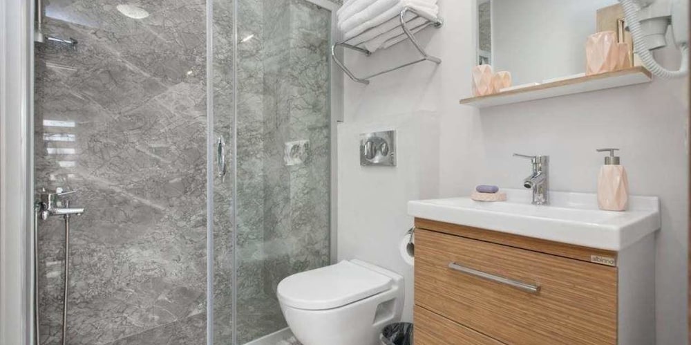 Galatolia Suites - Image 102