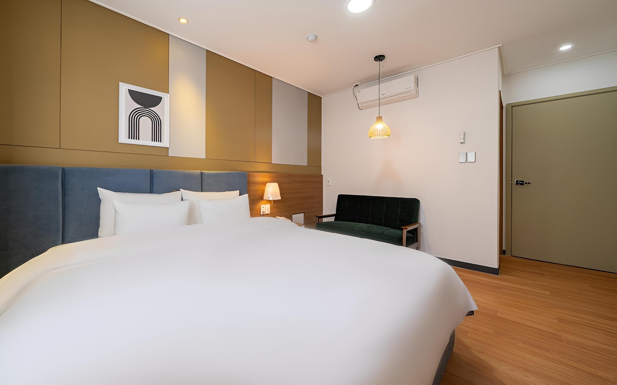Tongyeong Hound Hotel Tongyeong Hangnam
