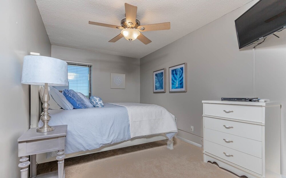 Island Winds West 670 3 Bedroom Condo
