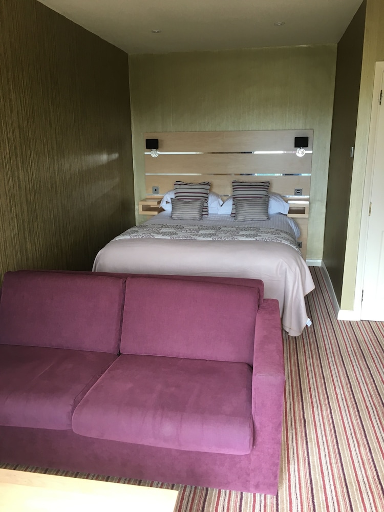 The Dog and Partridge Country Inn