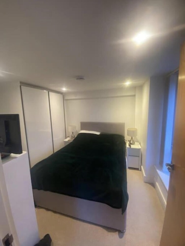 2 Level American Loft Style Apartment With Balcony view 2