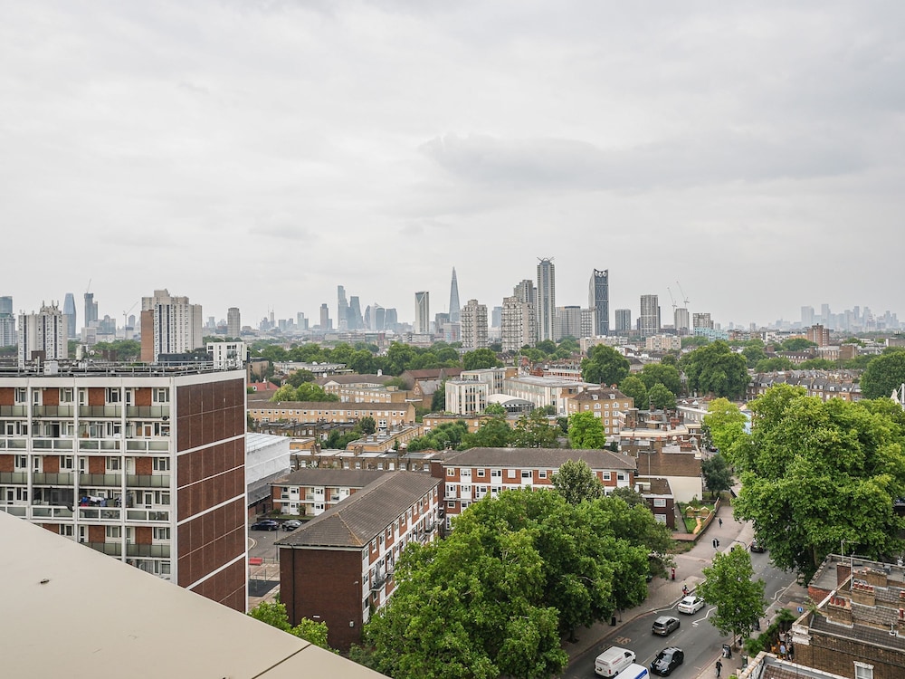 Central London Stay in Vauxhall With Balcony